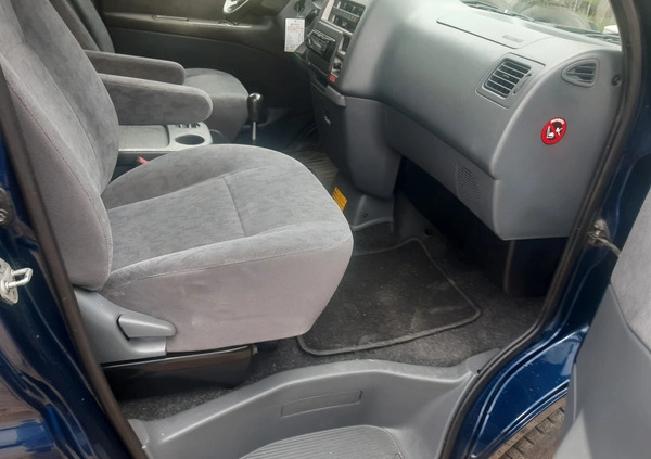 Toyota Hiace cena 45900 przebieg: 171000, rok produkcji 2011 z Garwolin małe 67